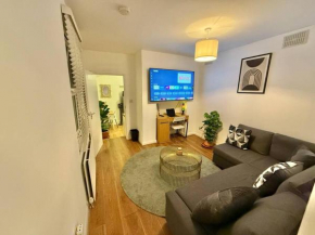 Cozy 1-Bedroom Flat